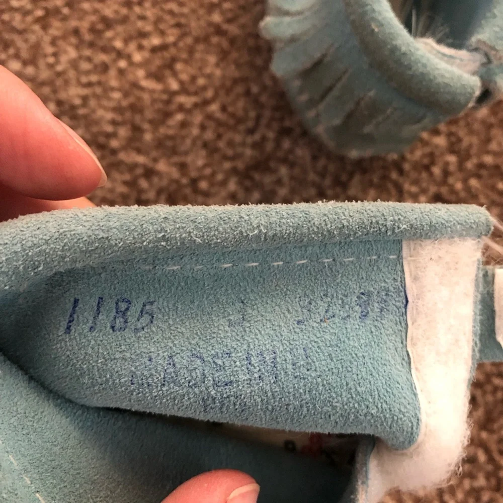Minnetonka baby infant size 3 blue suede leather fringe booties shoes moccasins